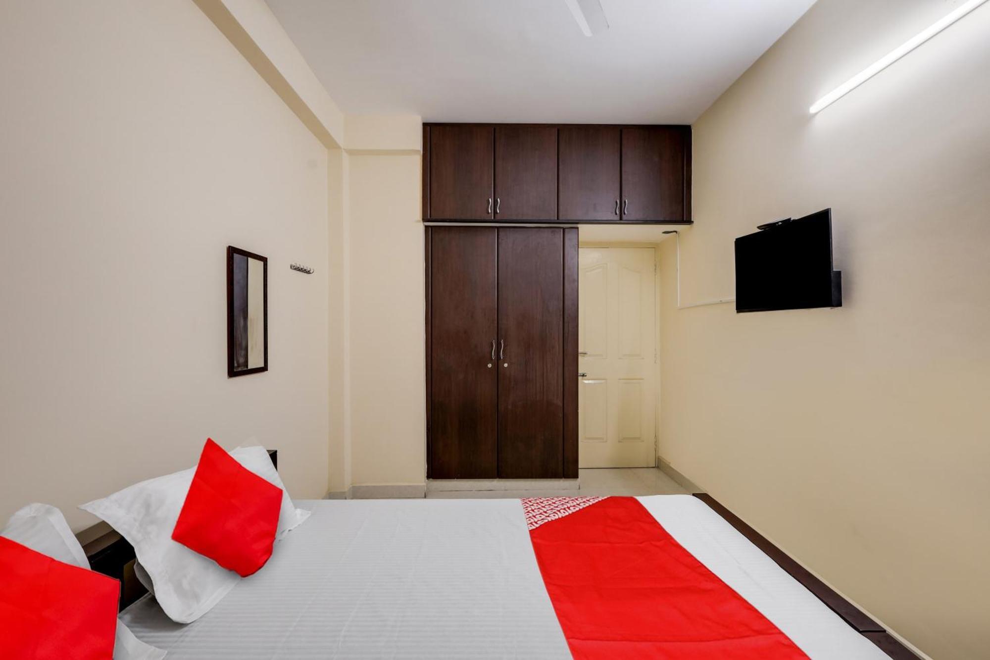 O K V R Residency - Elite Hotel